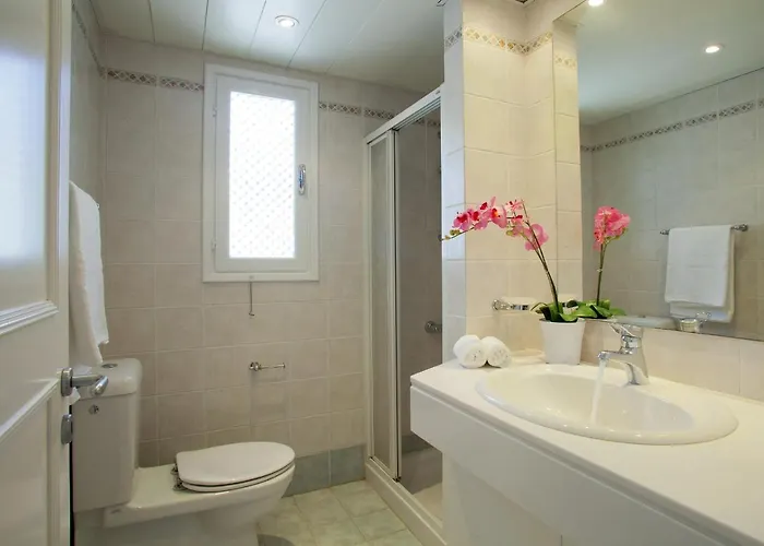 Ayios Elias Pearl Vila