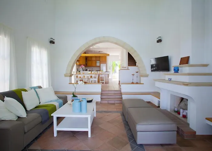 Ayios Elias Pearl Vila *