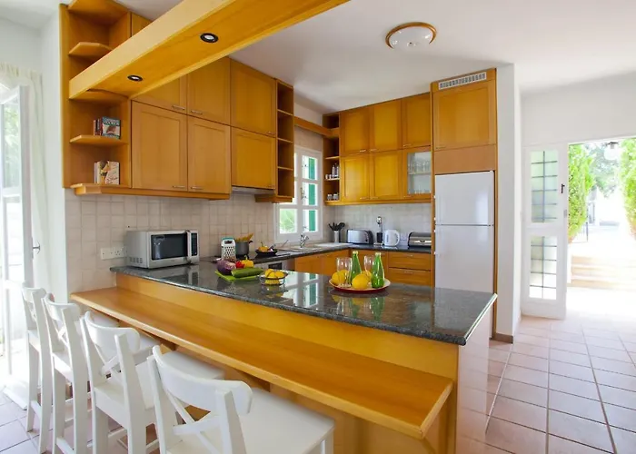 Ayios Elias Pearl Vila *