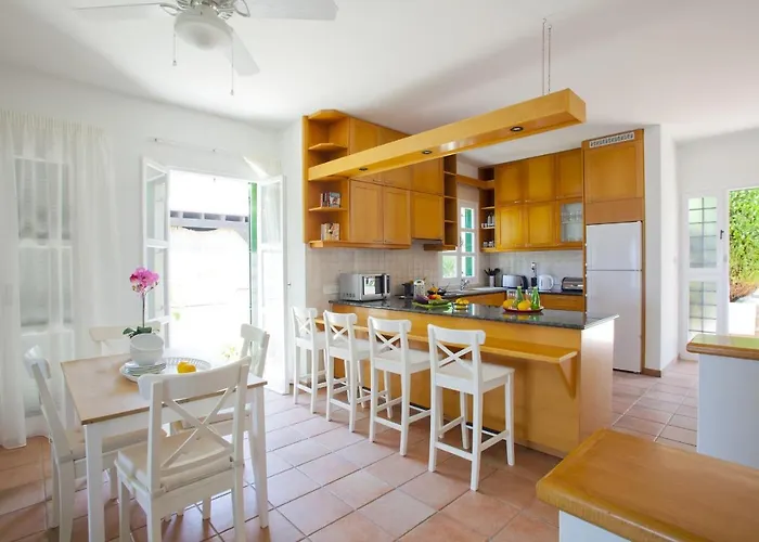 Ayios Elias Pearl Vila